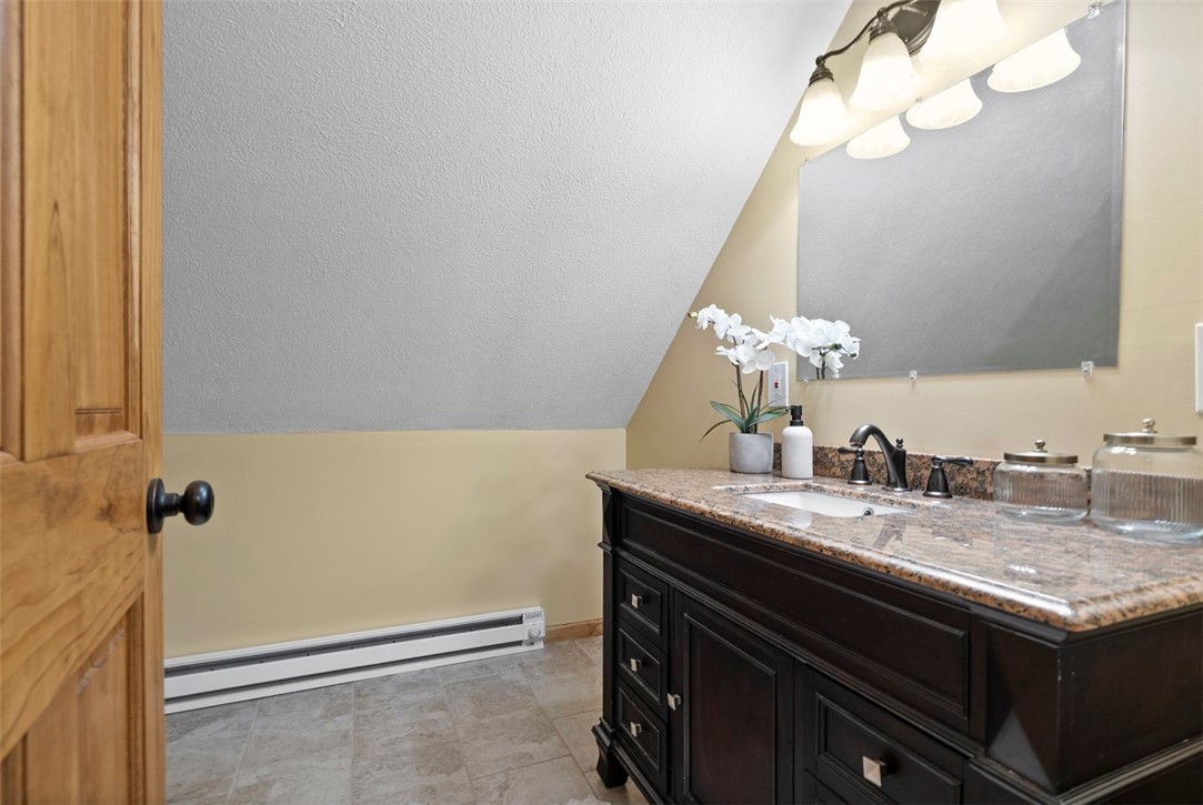 Cranberry Twp, Pennsylvania, 16066, United States, 4 Bedrooms Bedrooms, ,3 BathroomsBathrooms,Residential,For Sale,1947060