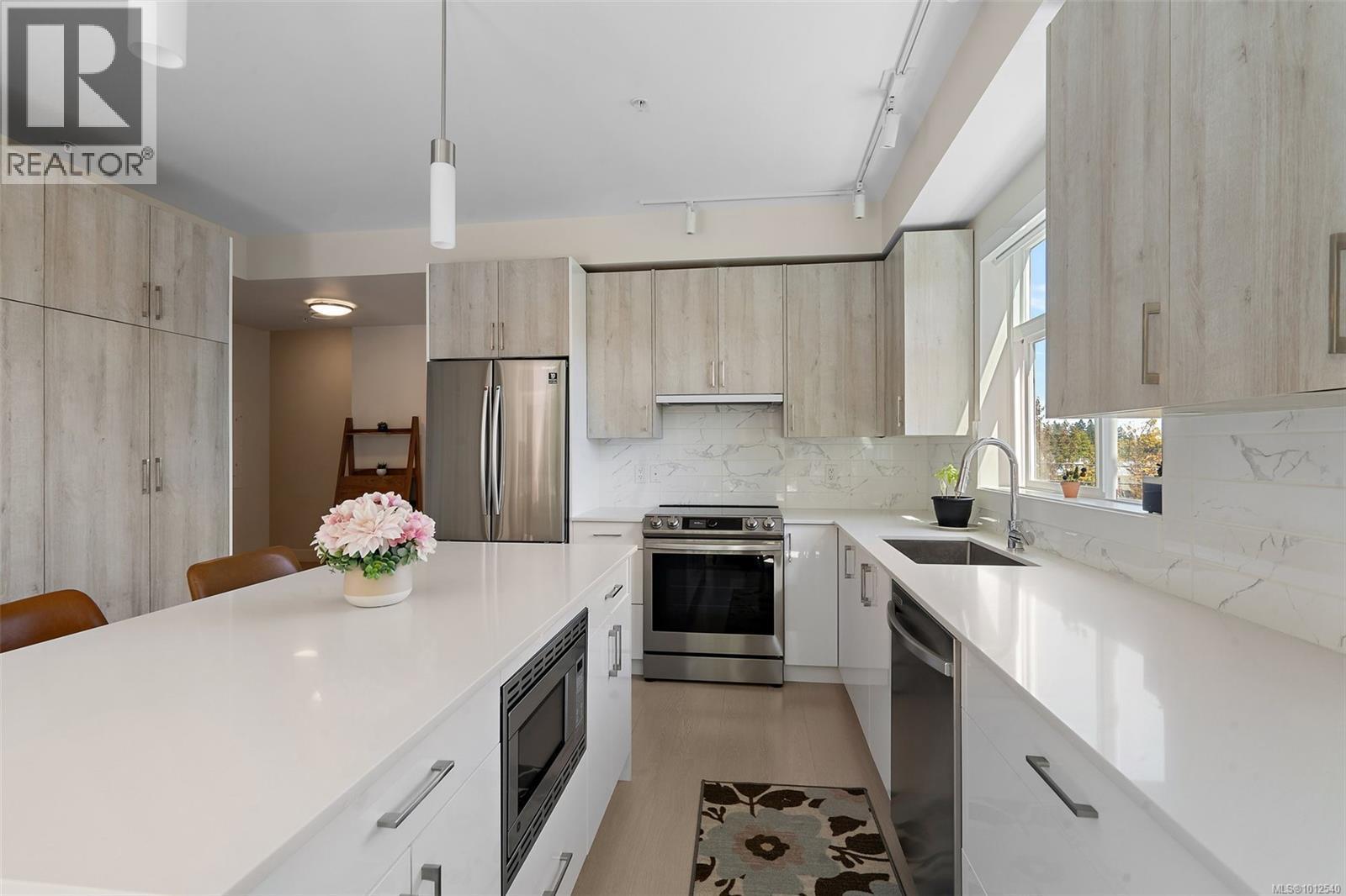 VIEW ROYAL, British Columbia, V9A 2P8, CA, 2 Bedrooms Bedrooms, ,2 BathroomsBathrooms,Residential,For Sale,1949465