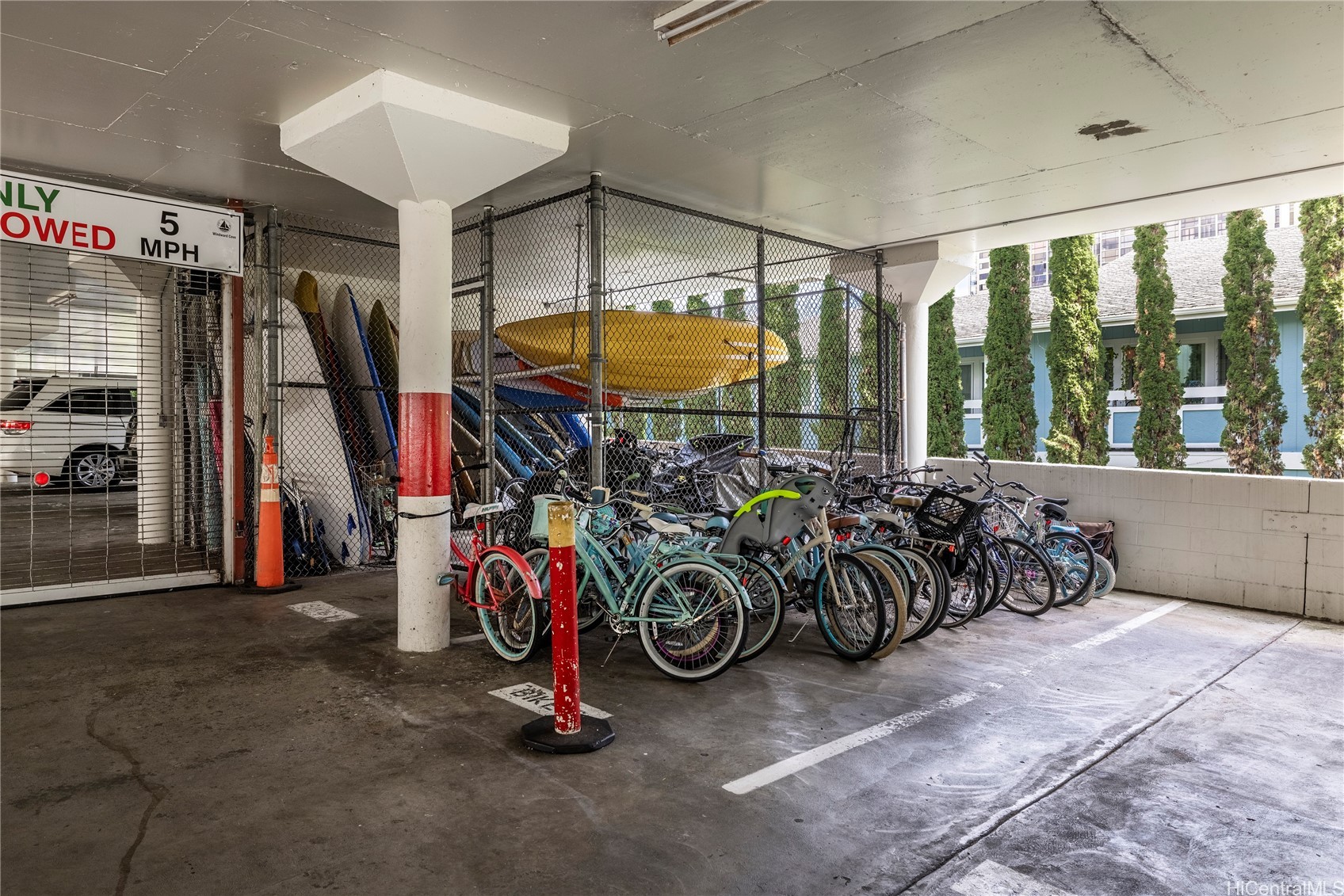 Kailua, Hawaii, 96734, United States, 3 Bedrooms Bedrooms, ,2 BathroomsBathrooms,Residential,For Sale,1906840