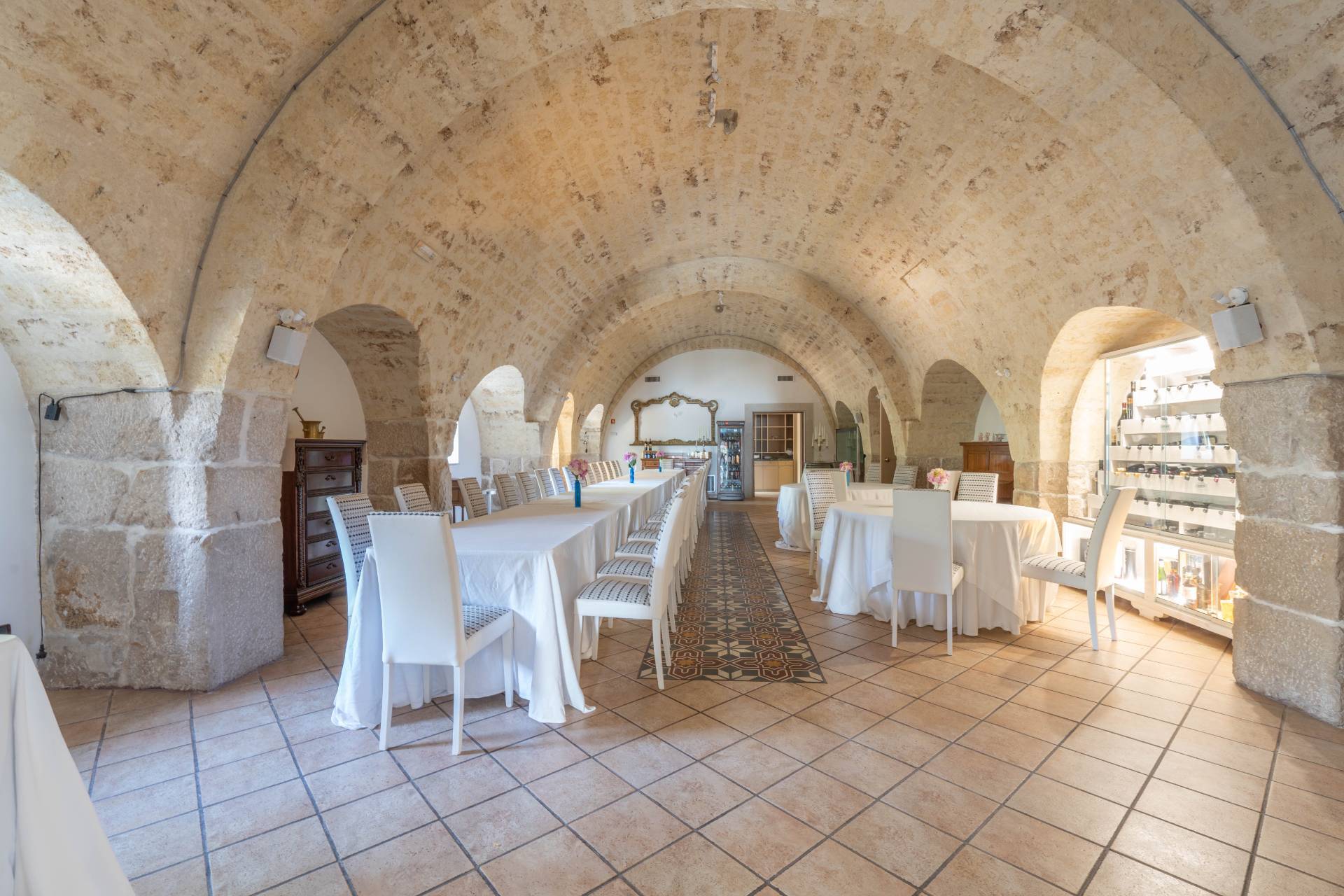 Altamura, Bari, 70022, IT, 21 Bedrooms Bedrooms, ,24 BathroomsBathrooms,Residential,For Sale,1947459
