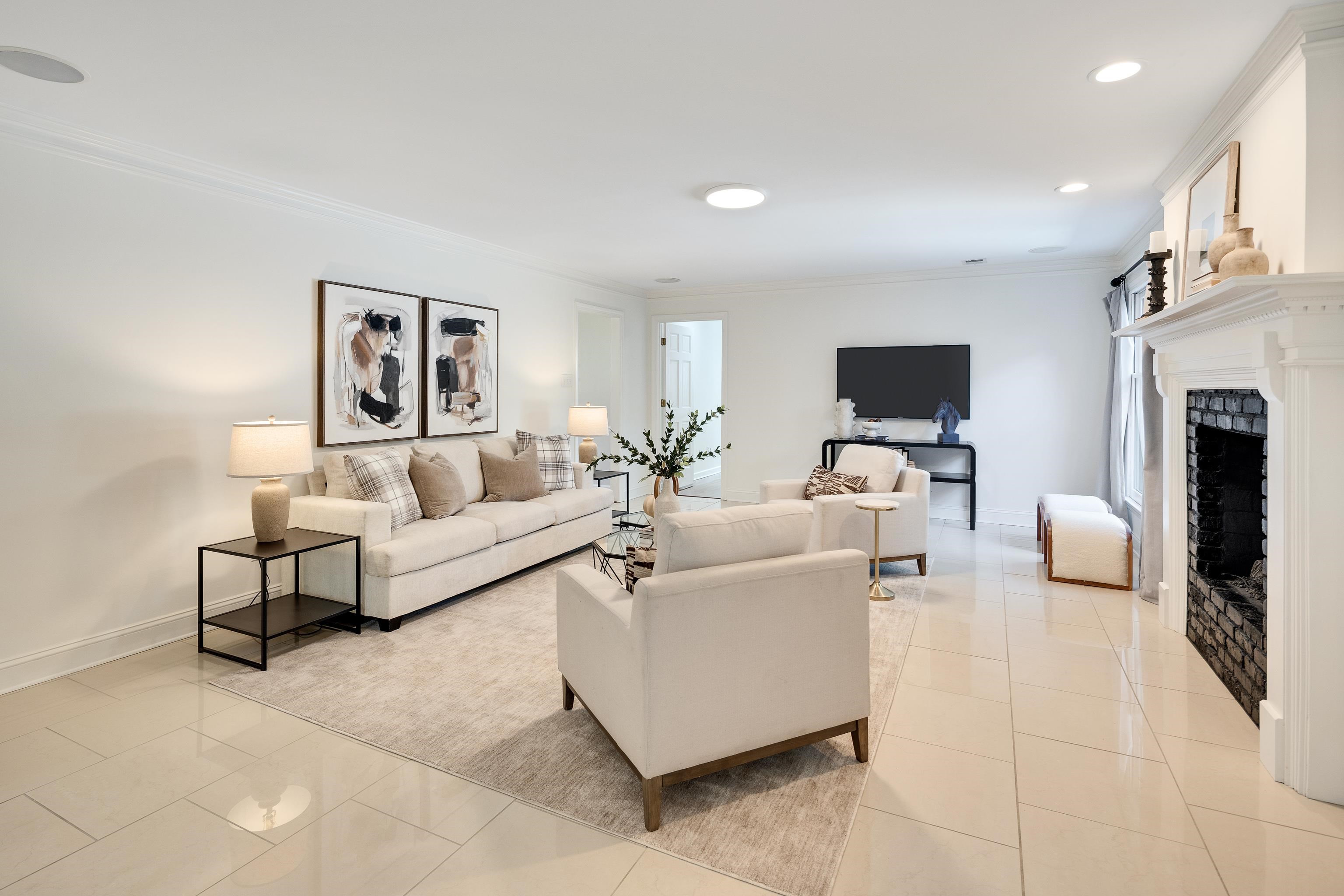 Germantown, Tennessee, 38139, United States, 4 Bedrooms Bedrooms, ,4 BathroomsBathrooms,Residential,For Sale,1985458