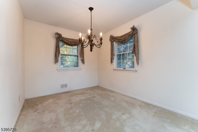 Readington Twp., New Jersey, 08822, United States, 4 Bedrooms Bedrooms, ,2 BathroomsBathrooms,Residential,For Sale,1989694