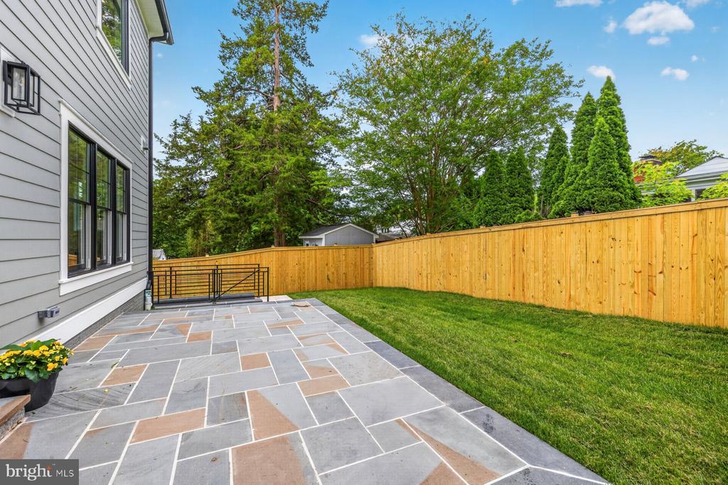 Kensington, Maryland, 20895, United States, 5 Bedrooms Bedrooms, ,5 BathroomsBathrooms,Residential,For Sale,2048532