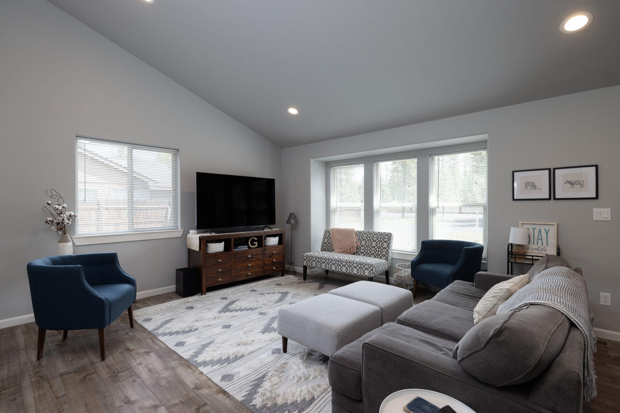 Bend, Oregon, 97707, United States, 3 Bedrooms Bedrooms, ,2 BathroomsBathrooms,Residential,For Sale,1847300