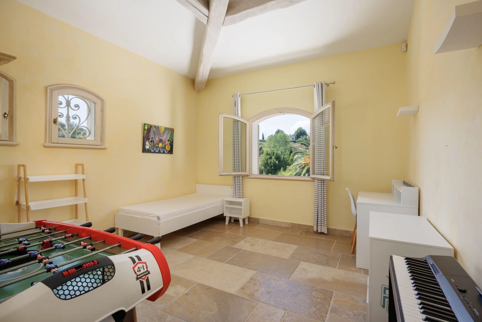 Saint-Paul-de-Vence, Provence-Alpes-Côte d’Azur, 06570, FR, 5 Bedrooms Bedrooms, ,Residential,For Sale,1916847