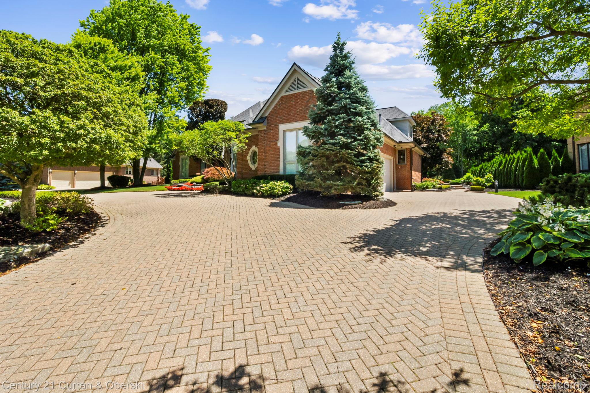 Northville, Michigan, 48168, United States, 5 Bedrooms Bedrooms, ,6 BathroomsBathrooms,Residential,For Sale,2023704