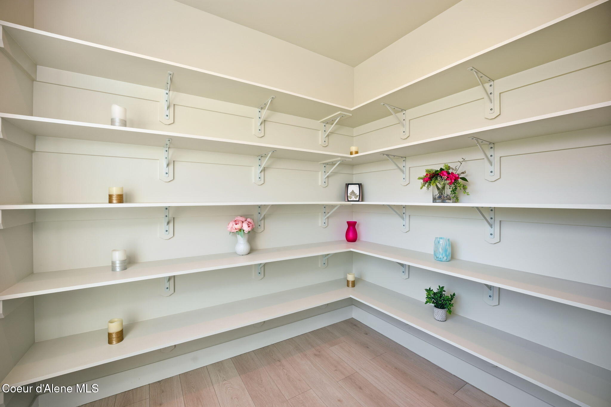 Hayden, Idaho, 83835, United States, 3 Bedrooms Bedrooms, ,3 BathroomsBathrooms,Residential,For Sale,1980507