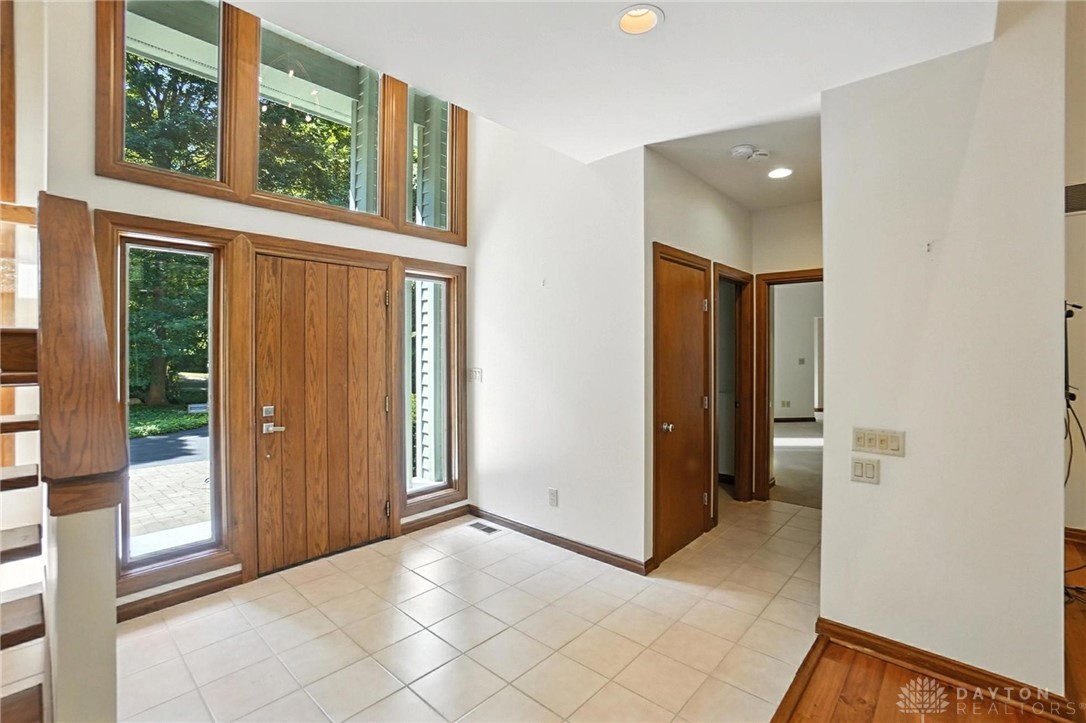 Sugarcreek Twp, Ohio, 45440, United States, 4 Bedrooms Bedrooms, ,5 BathroomsBathrooms,Residential,For Sale,1902150