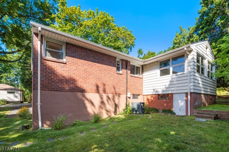 Clifton City, New Jersey, 07013-1523, United States, 3 Bedrooms Bedrooms, ,1 BathroomBathrooms,Residential,For Sale,1944968
