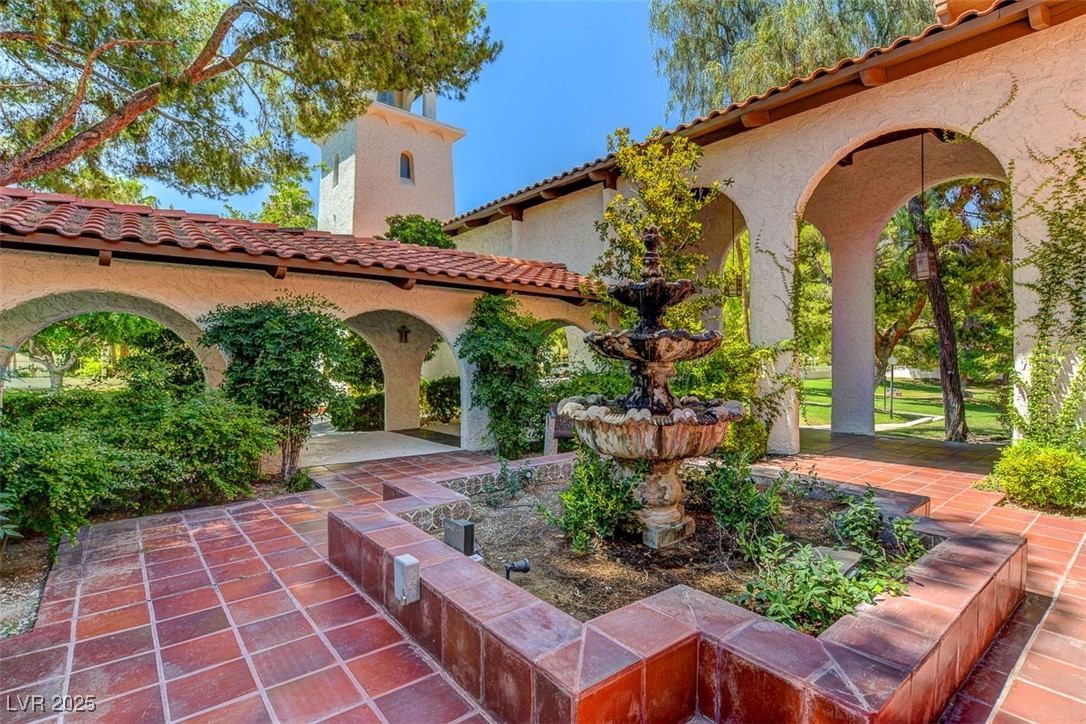 Las Vegas, Nevada, 89102, United States, 2 Bedrooms Bedrooms, ,2 BathroomsBathrooms,Residential,For Sale,2002910