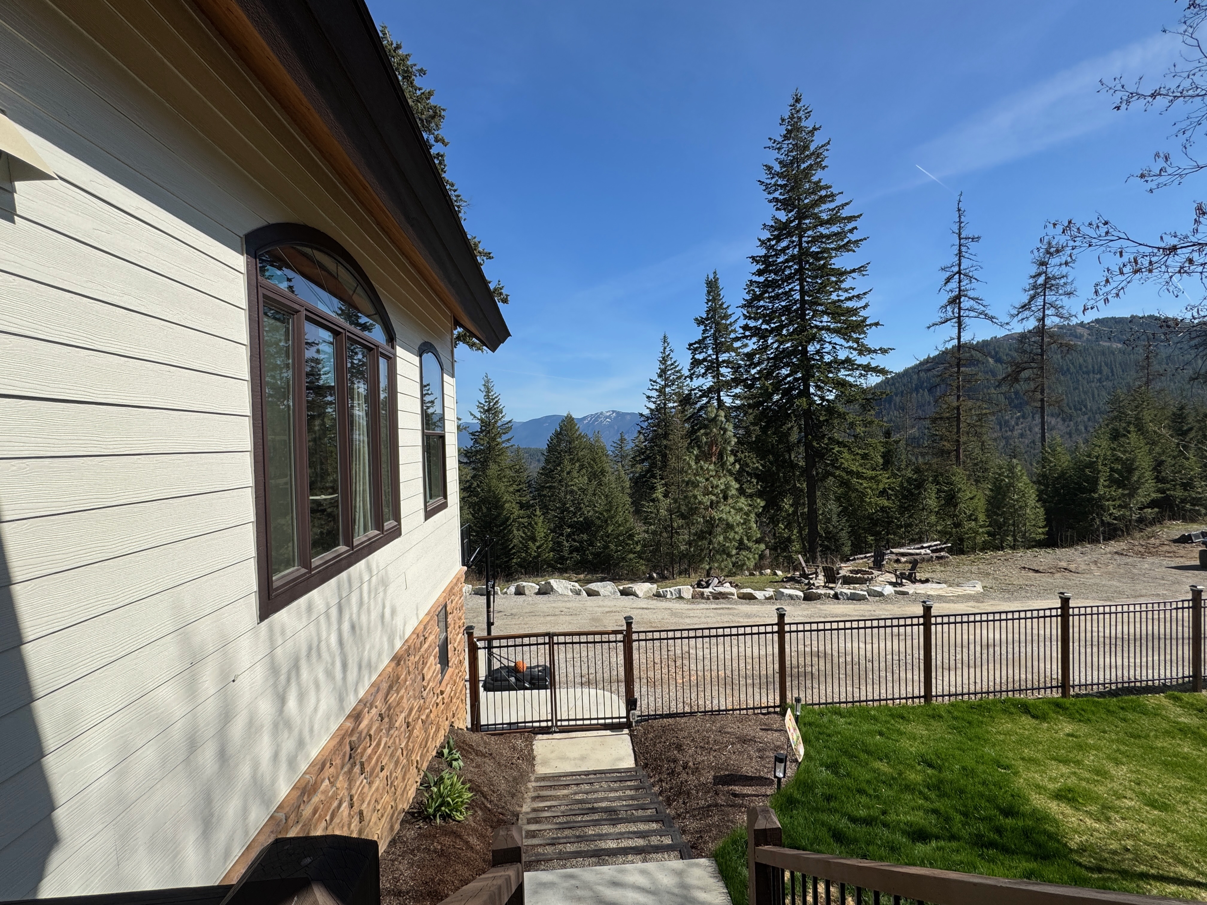 Sagle, Idaho, 83860, United States, 3 Bedrooms Bedrooms, ,3 BathroomsBathrooms,Residential,For Sale,1792364