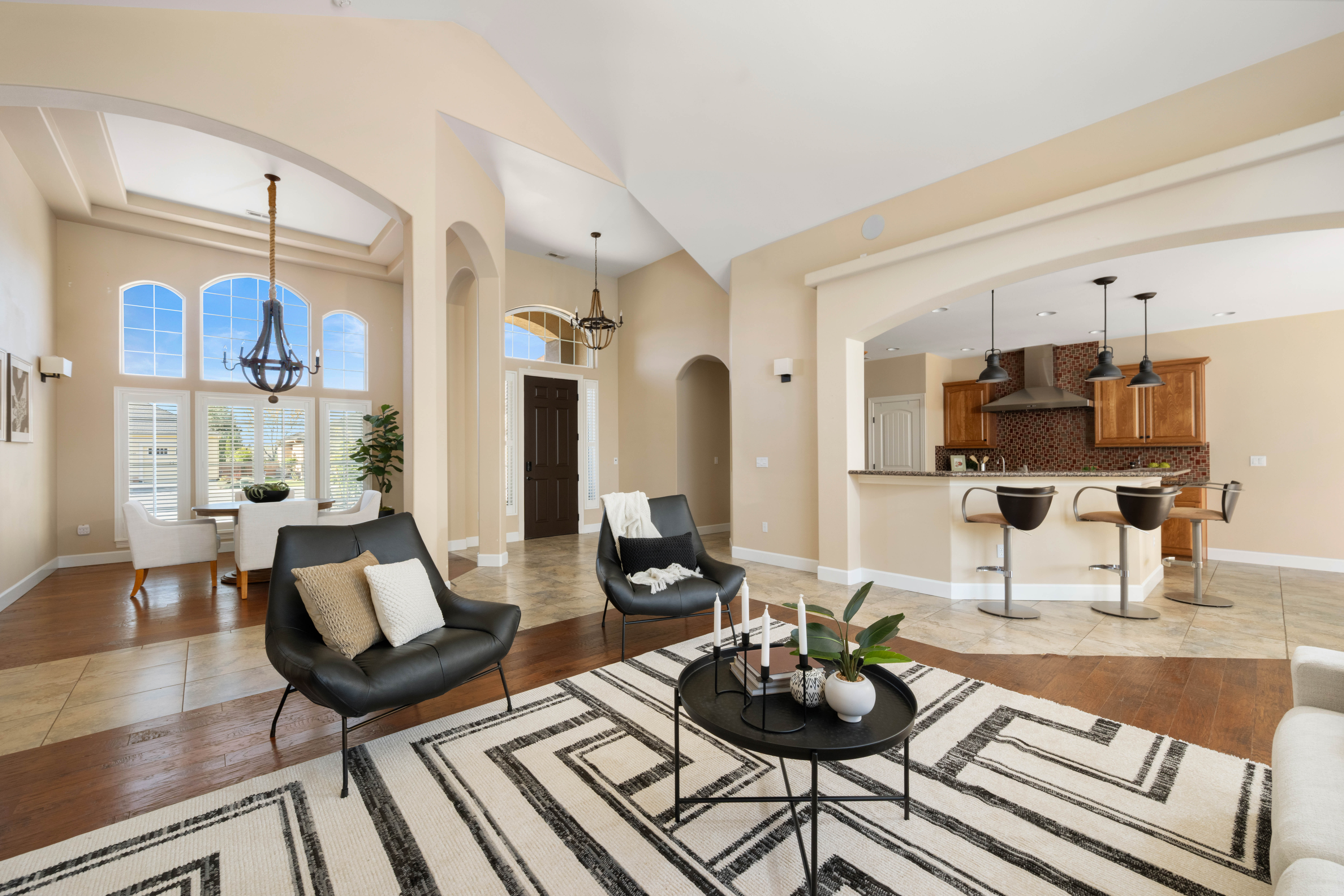  Pool, Course Frontage, Outdoor Kitchen &More - 物件實景