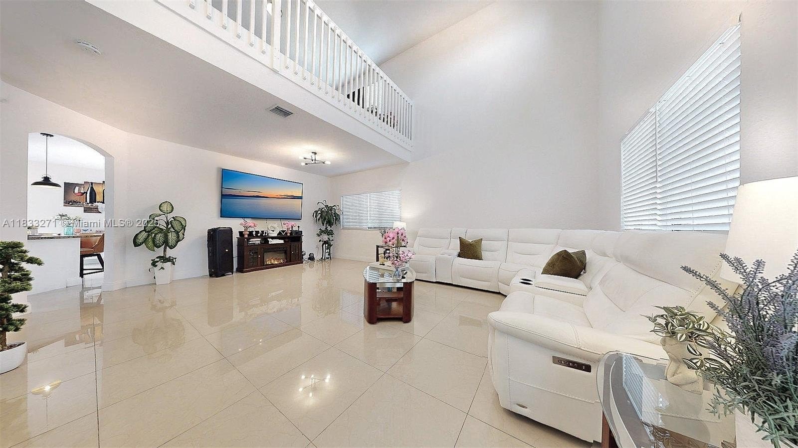 Homestead, Florida, 33033, United States, 5 Bedrooms Bedrooms, ,3 BathroomsBathrooms,Residential,For Sale,1937338