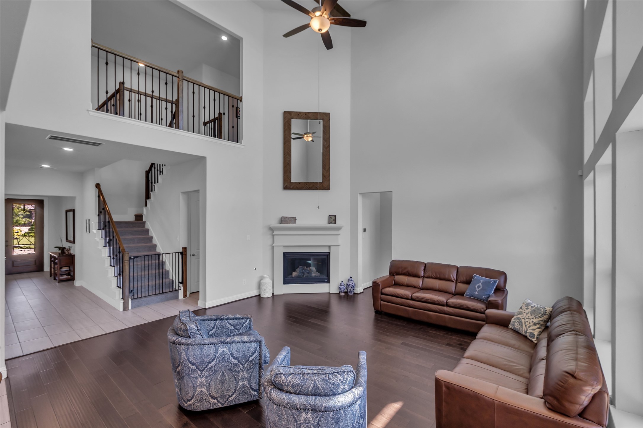 Webster, Texas, 77598, United States, 4 Bedrooms Bedrooms, ,4 BathroomsBathrooms,Residential,For Sale,1901174