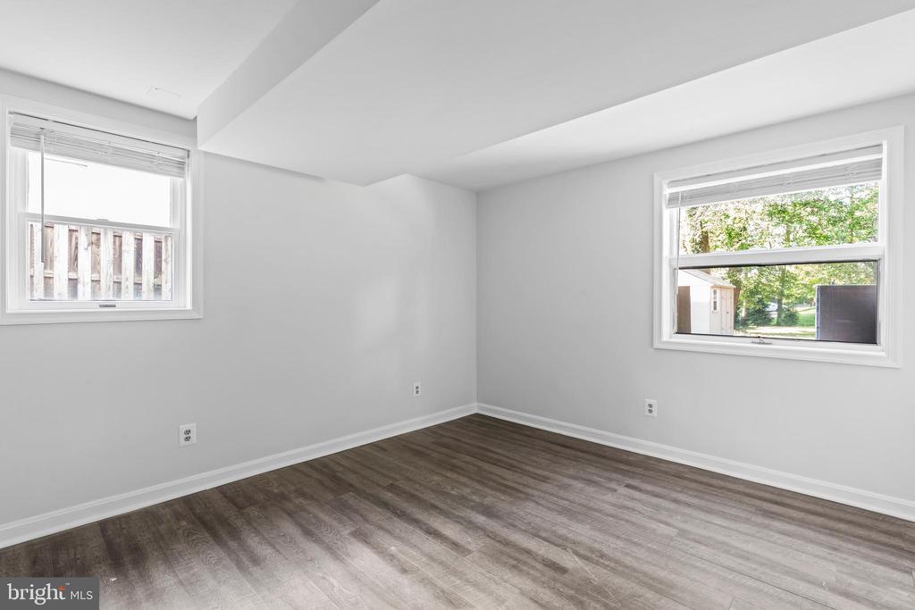 Falls Church, Virginia, 22043, United States, 5 Bedrooms Bedrooms, ,3 BathroomsBathrooms,Residential,For Sale,1977846