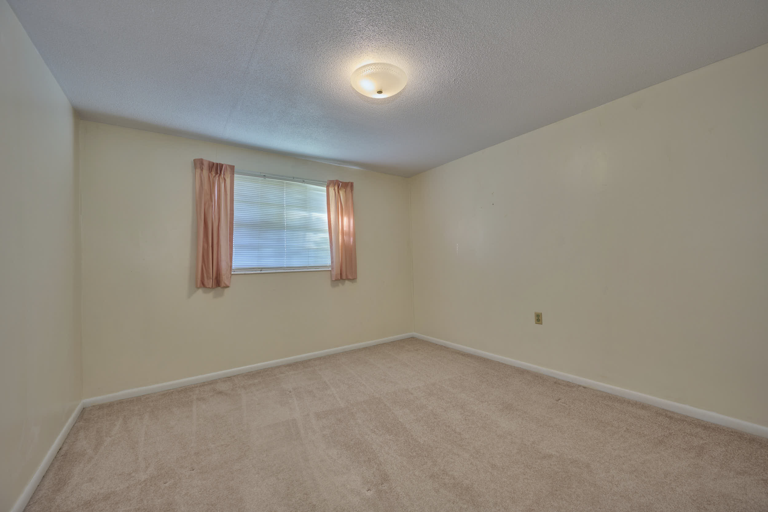 BARTOW, Florida, 33830, United States, 3 Bedrooms Bedrooms, ,2 BathroomsBathrooms,Residential,For Sale,1915491
