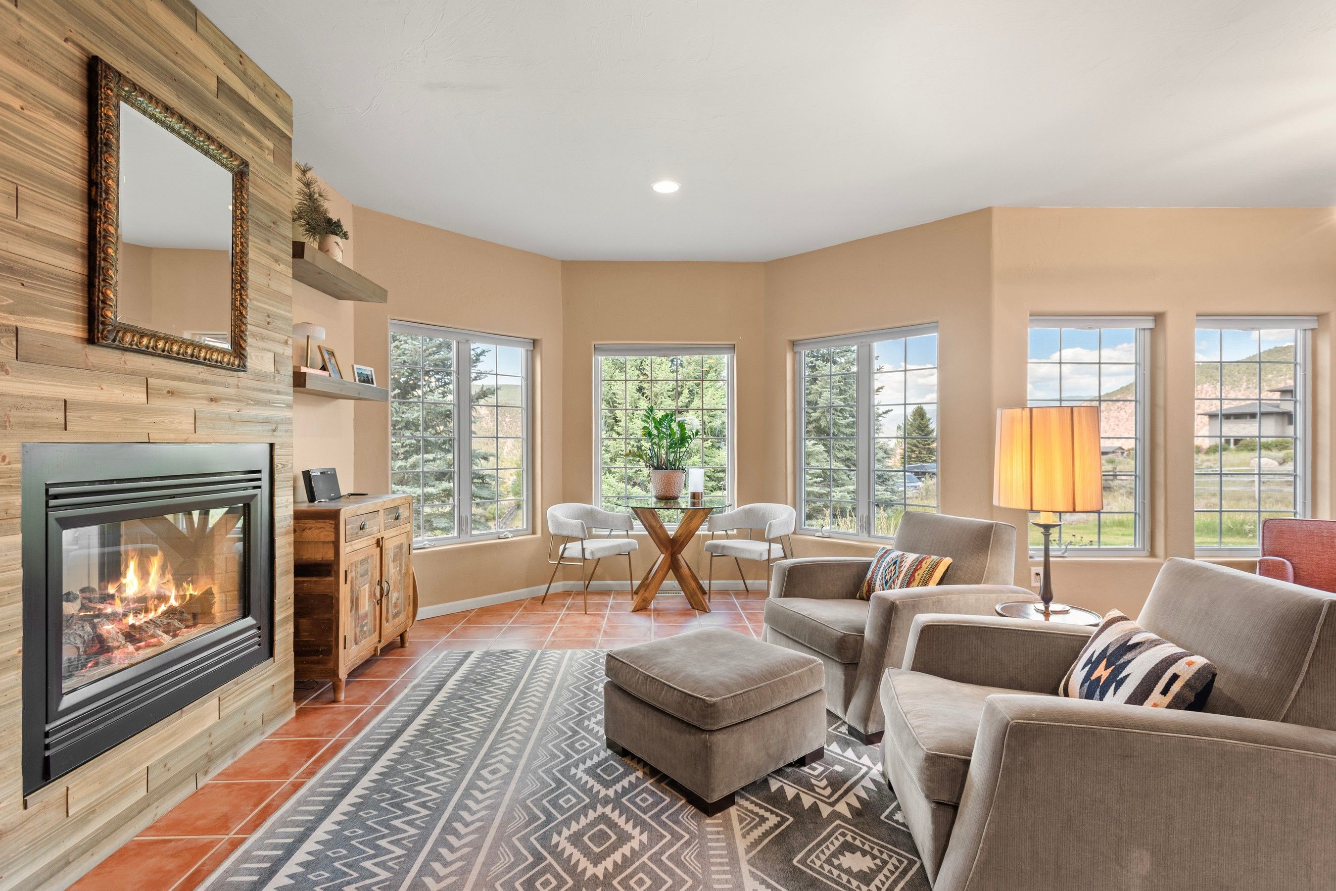  Move-In Ready Mountain Living - 物件實景