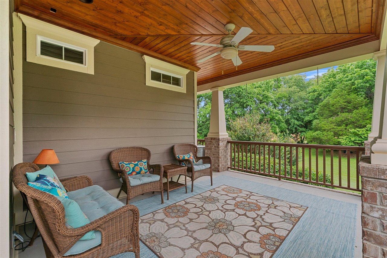 Franklin, Kentucky, 42134, United States, 6 Bedrooms Bedrooms, ,3 BathroomsBathrooms,Residential,For Sale,2002966