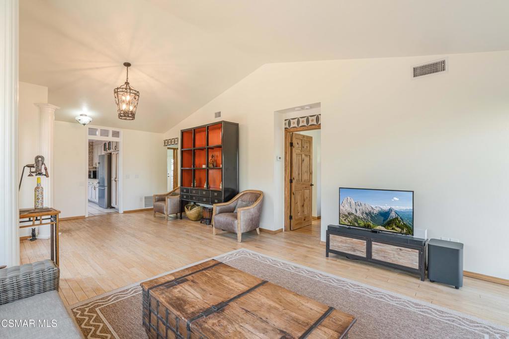 Moorpark, California, 93021, United States, 2 Bedrooms Bedrooms, ,2 BathroomsBathrooms,Residential,For Sale,1935998