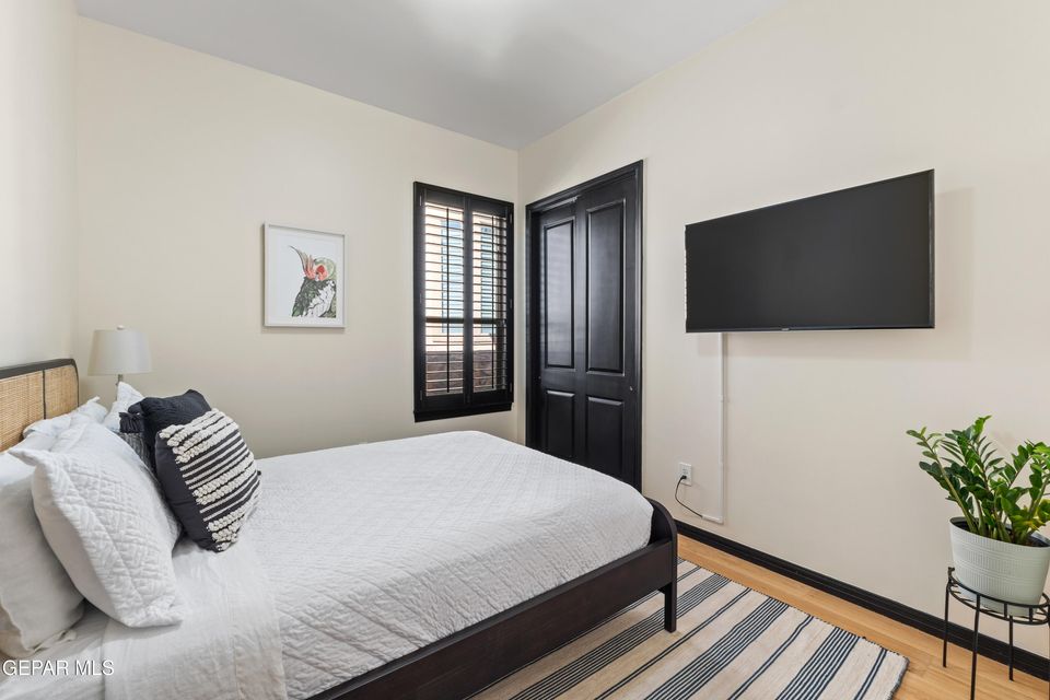 El Paso, Texas, 79912, United States, 4 Bedrooms Bedrooms, ,3 BathroomsBathrooms,Residential,For Sale,1997746