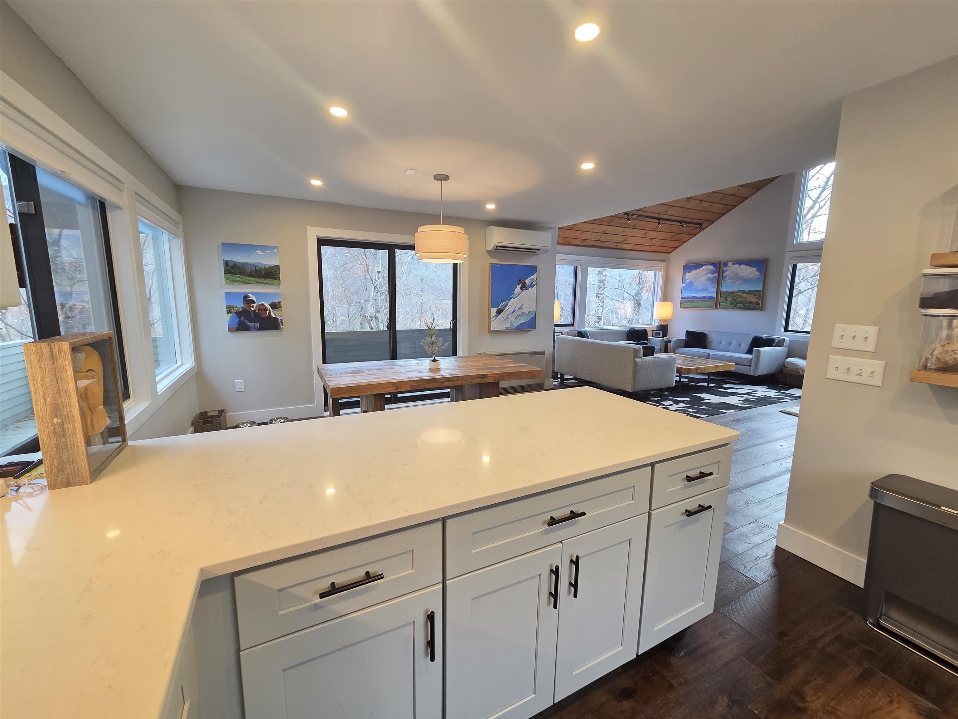 Lincoln, New Hampshire, 03251, United States, 3 Bedrooms Bedrooms, ,2 BathroomsBathrooms,Residential,For Sale,1987969