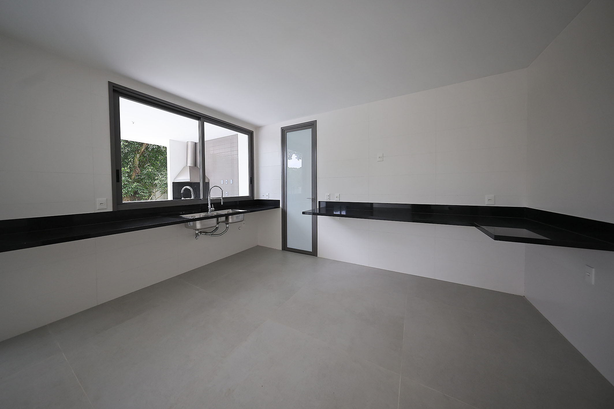  Triplex house with four suites and views of Pedra da Gávea in São Conrado - 物件實景