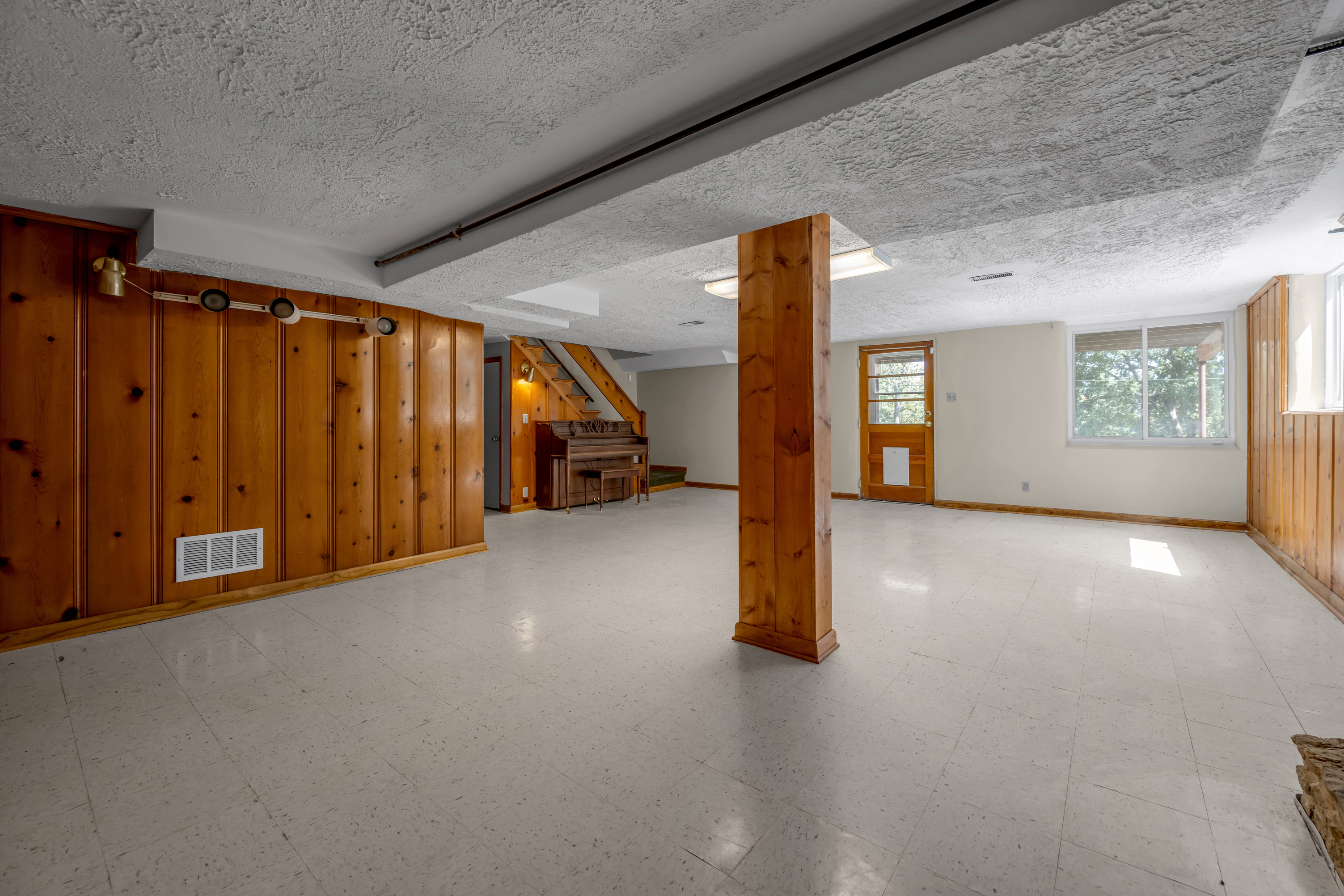  953 Holly Springs Drive - 物件實景