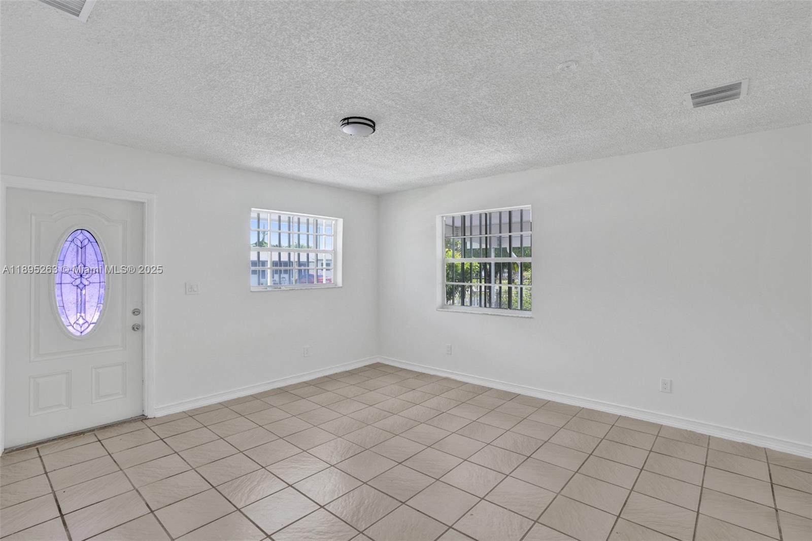 Miami, Florida, 33189, United States, 4 Bedrooms Bedrooms, ,2 BathroomsBathrooms,Residential,For Sale,1965129