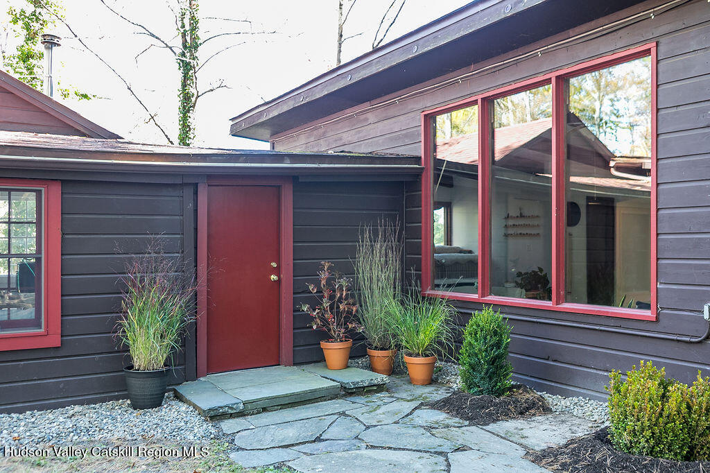 Woodstock, New York, 12498, United States, 2 Bedrooms Bedrooms, ,3 BathroomsBathrooms,Residential,For Sale,1965588