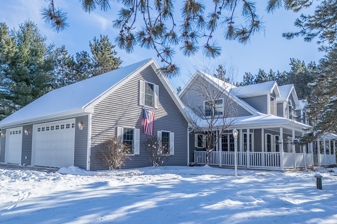 New London, Wisconsin, 54961-8857, United States, 4 Bedrooms Bedrooms, ,4 BathroomsBathrooms,Residential,For Sale,2001494