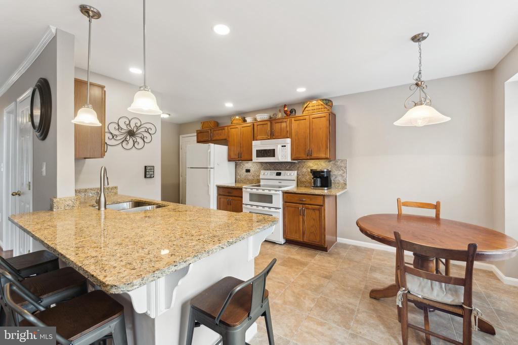 Round Hill, Virginia, 20141, United States, 4 Bedrooms Bedrooms, ,3 BathroomsBathrooms,Residential,For Sale,1944967