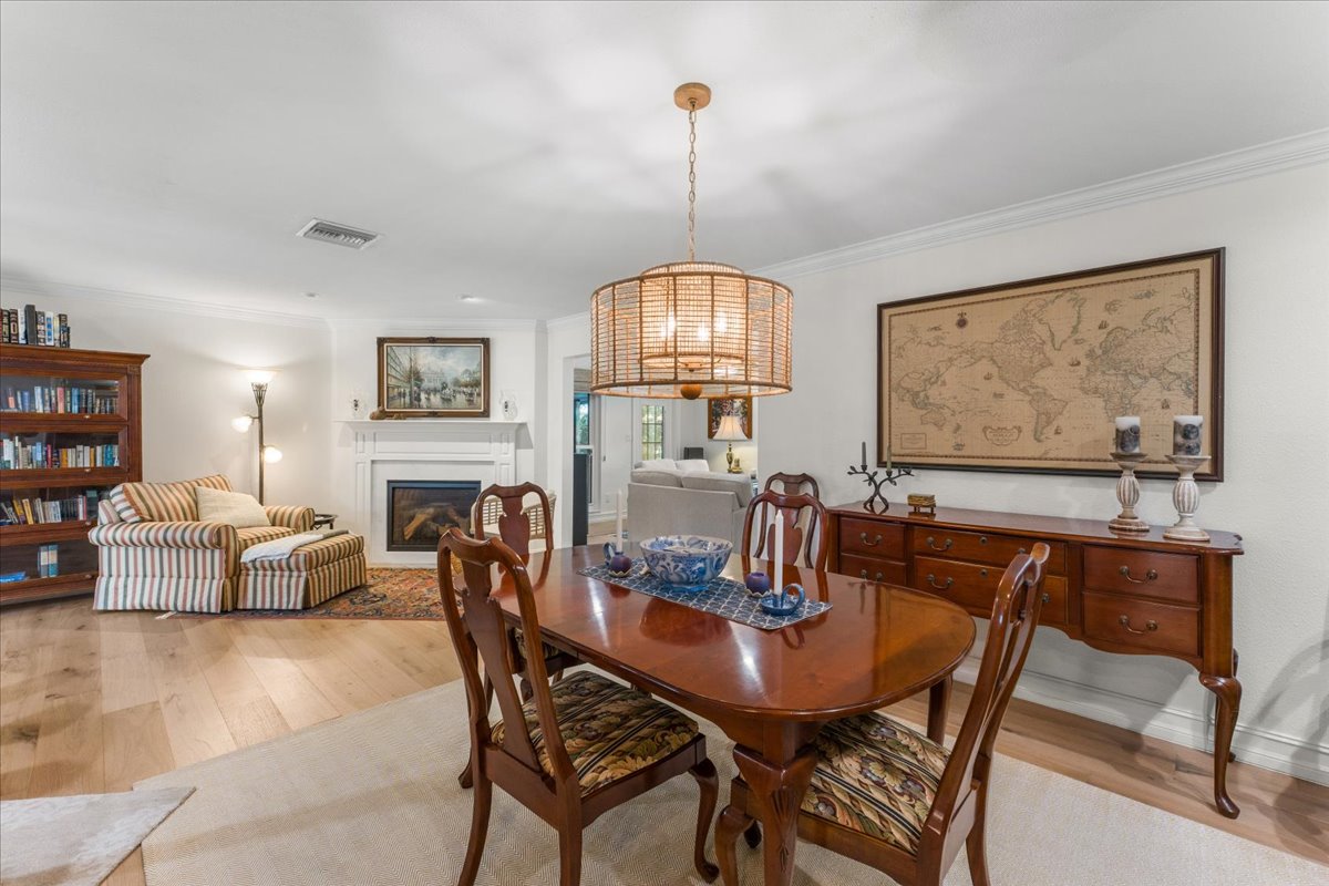 Seminole, Florida, 33772, United States, 3 Bedrooms Bedrooms, ,2 BathroomsBathrooms,Residential,For Sale,2048345