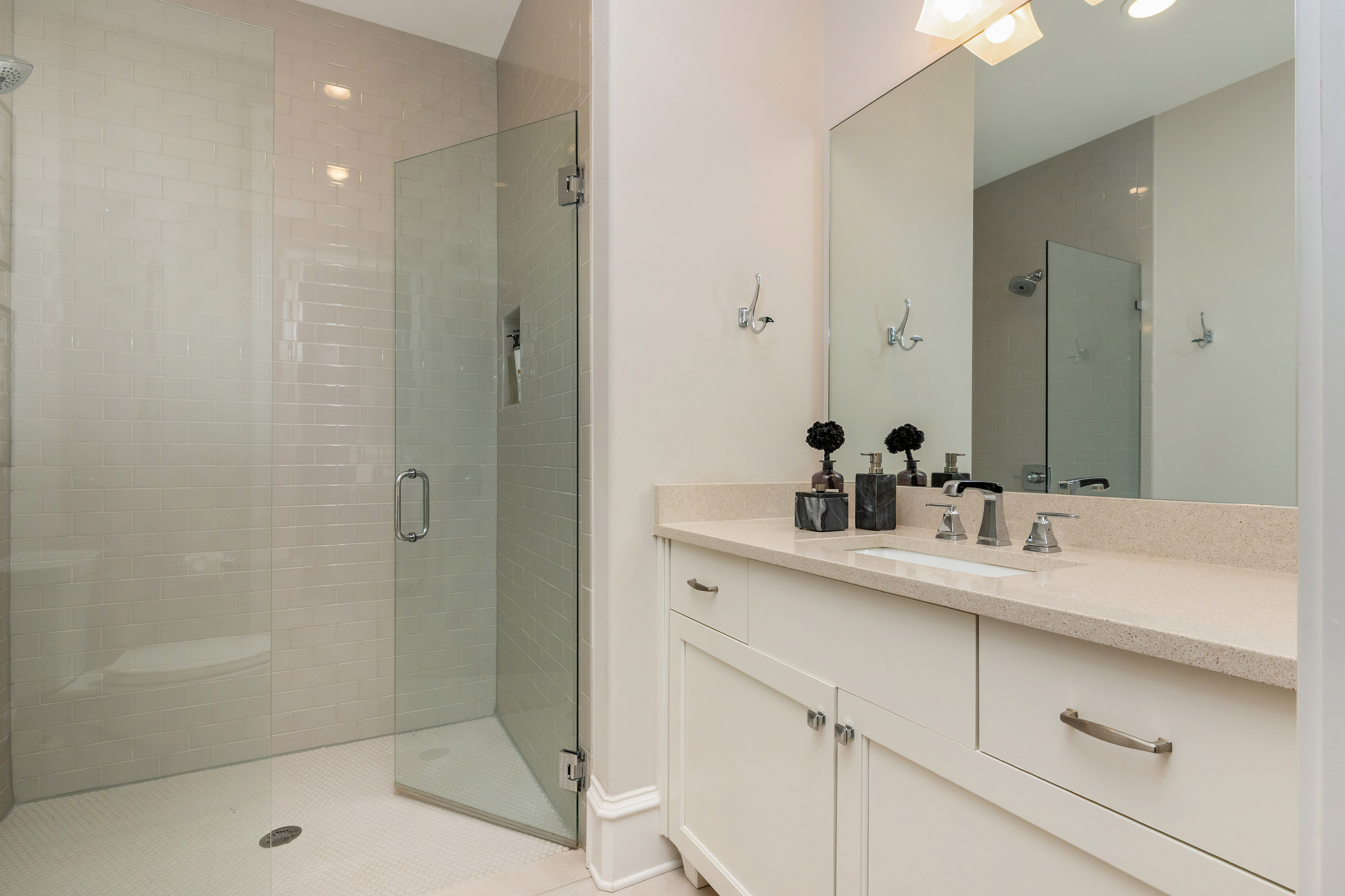  Stunning End-Unit Townhome in Avalon - 物件實景