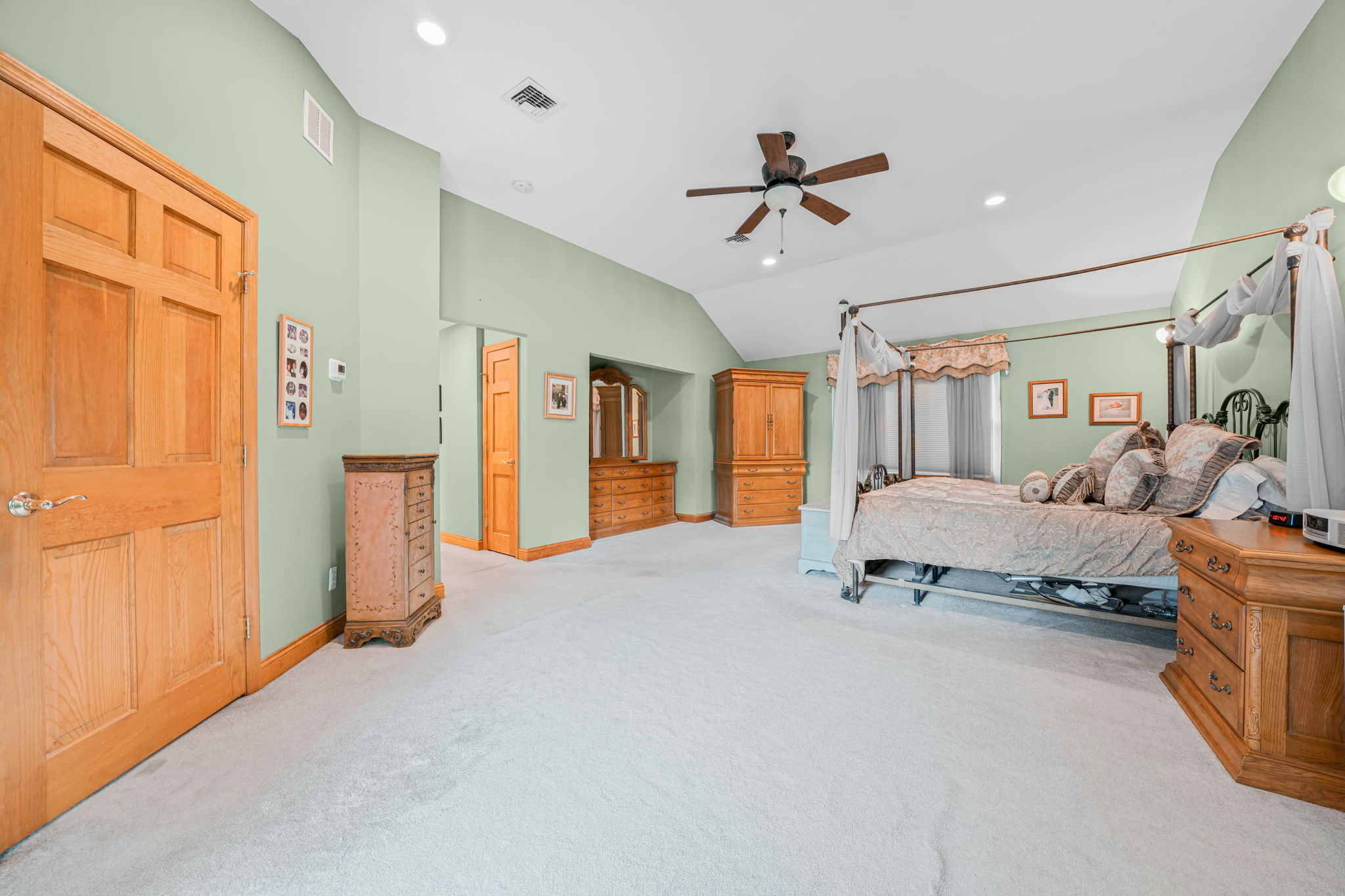 Montville, New Jersey, 07045, United States, 4 Bedrooms Bedrooms, ,3 BathroomsBathrooms,Residential,For Sale,1978325