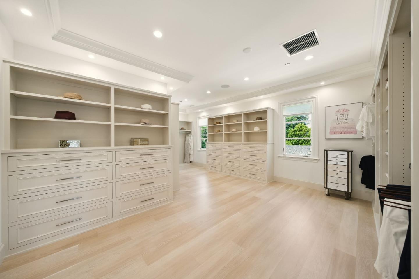 San Mateo, California, 94402, United States, 4 Bedrooms Bedrooms, ,6 BathroomsBathrooms,Residential,For Sale,1836989