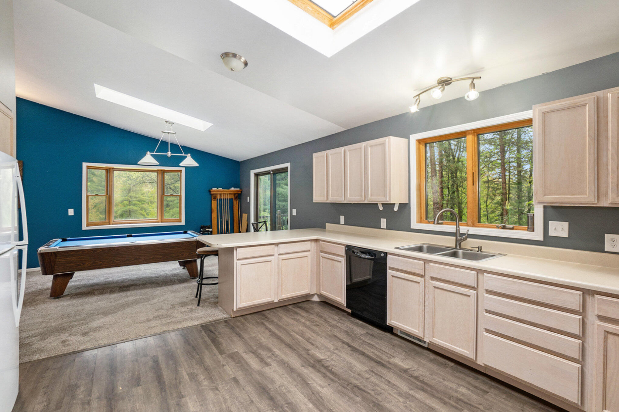White Cloud, Michigan, 49349, United States, 5 Bedrooms Bedrooms, ,4 BathroomsBathrooms,Residential,For Sale,1807044