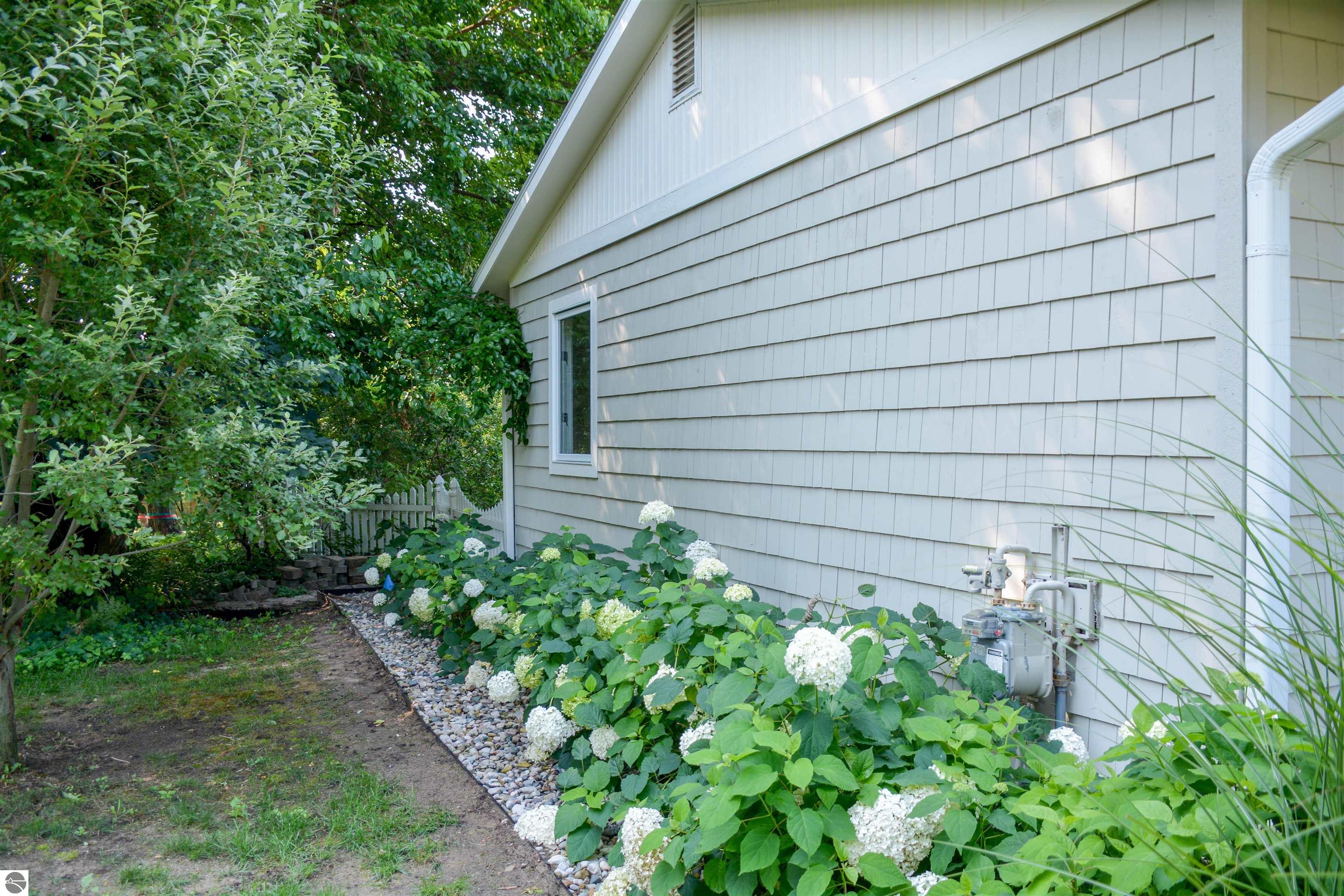 Traverse City, Michigan, 49686, United States, 4 Bedrooms Bedrooms, ,2 BathroomsBathrooms,Residential,For Sale,1908664