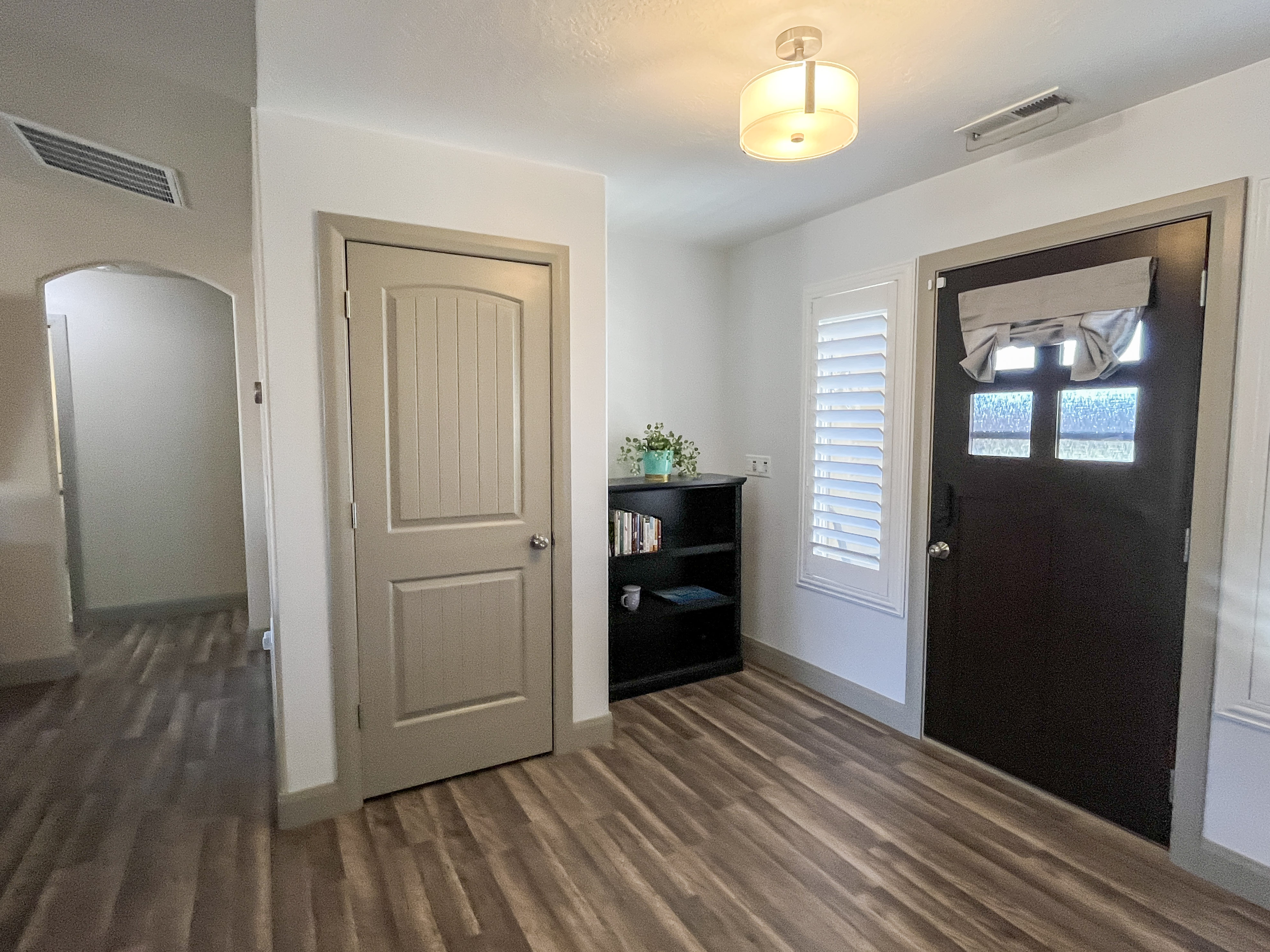 Cedar City, Utah, 84721, United States, 4 Bedrooms Bedrooms, ,2 BathroomsBathrooms,Residential,For Sale,1989558