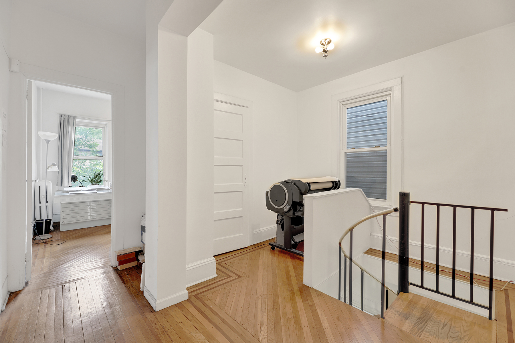 Brooklyn, New York, 11235, United States, 10 Bedrooms Bedrooms, ,4 BathroomsBathrooms,Residential,For Sale,1975814