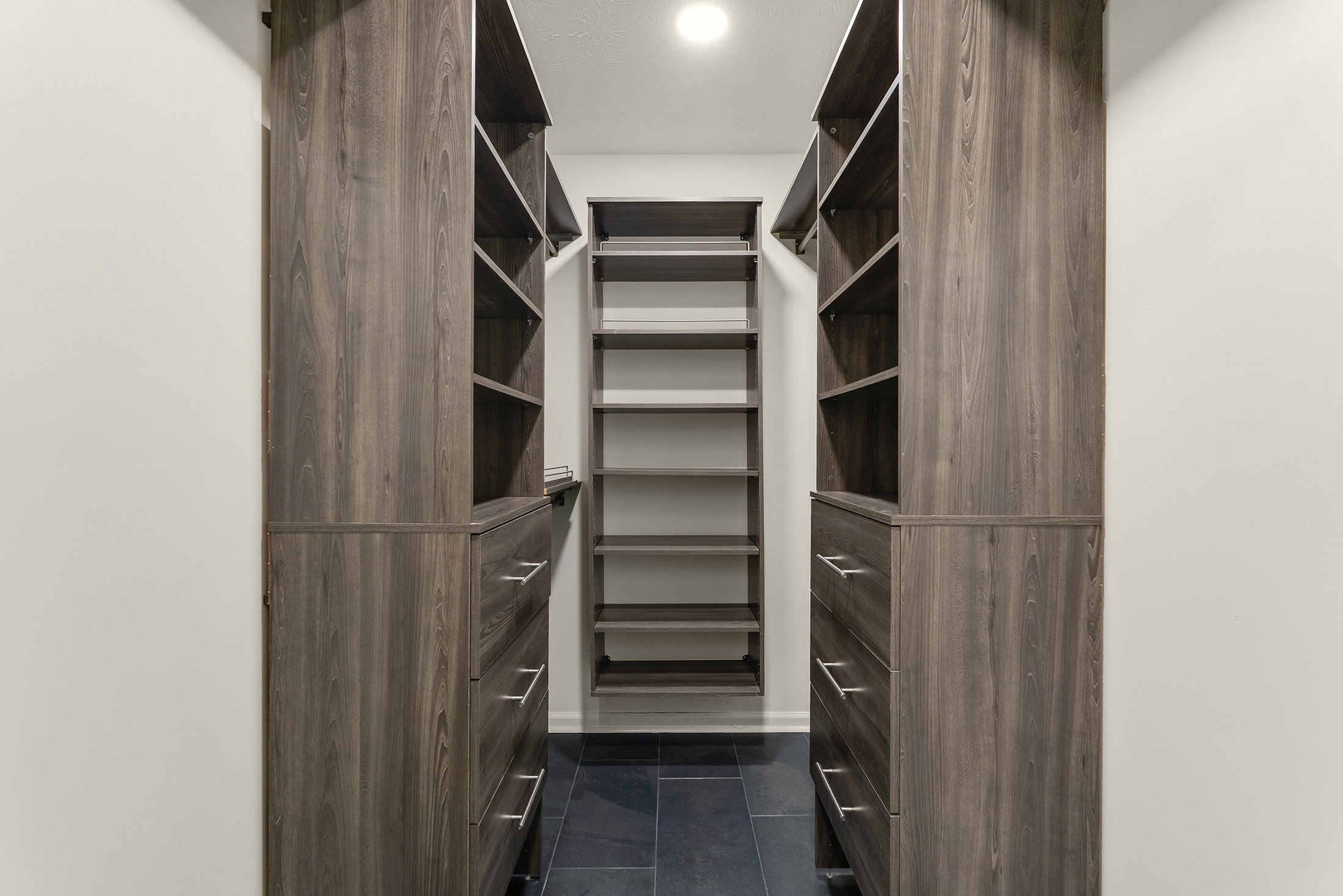  Exceptional Value in Mannings Ridge with Major Updates Throughout - 物件實景