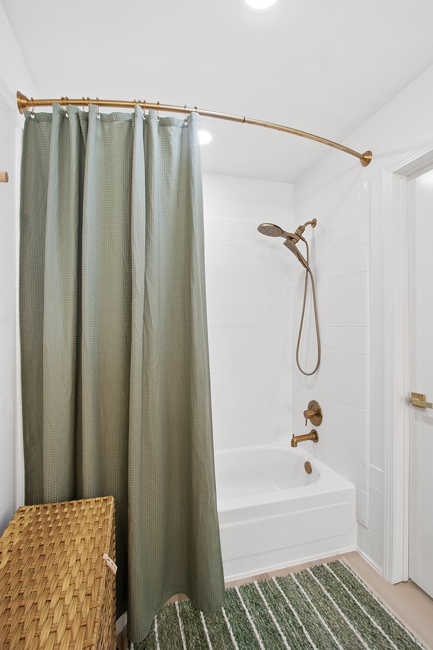 The Woodlands, Texas, 77381, United States, 3 Bedrooms Bedrooms, ,3 BathroomsBathrooms,Residential,For Sale,1970094