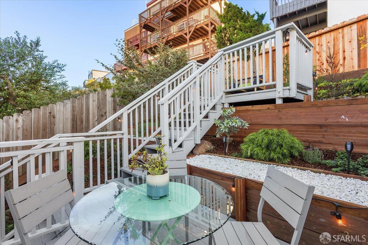 San Francisco, California, 94124, United States, 3 Bedrooms Bedrooms, ,2 BathroomsBathrooms,Residential,For Sale,2001801