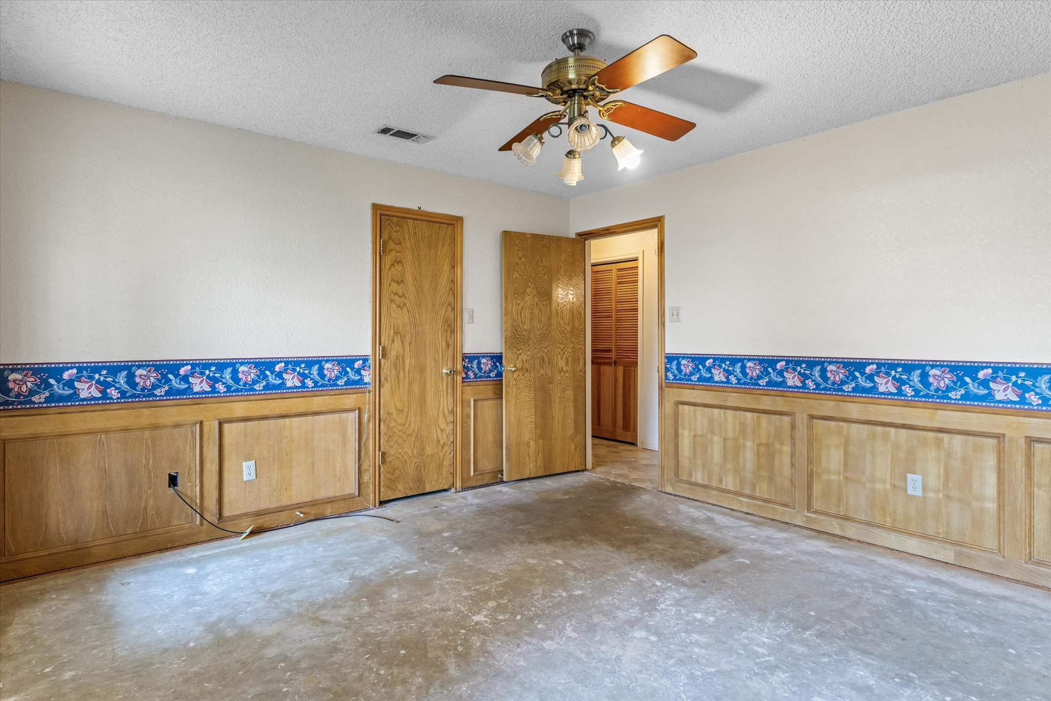 Canton, Texas, 75103, United States, 3 Bedrooms Bedrooms, ,2 BathroomsBathrooms,Residential,For Sale,1974992