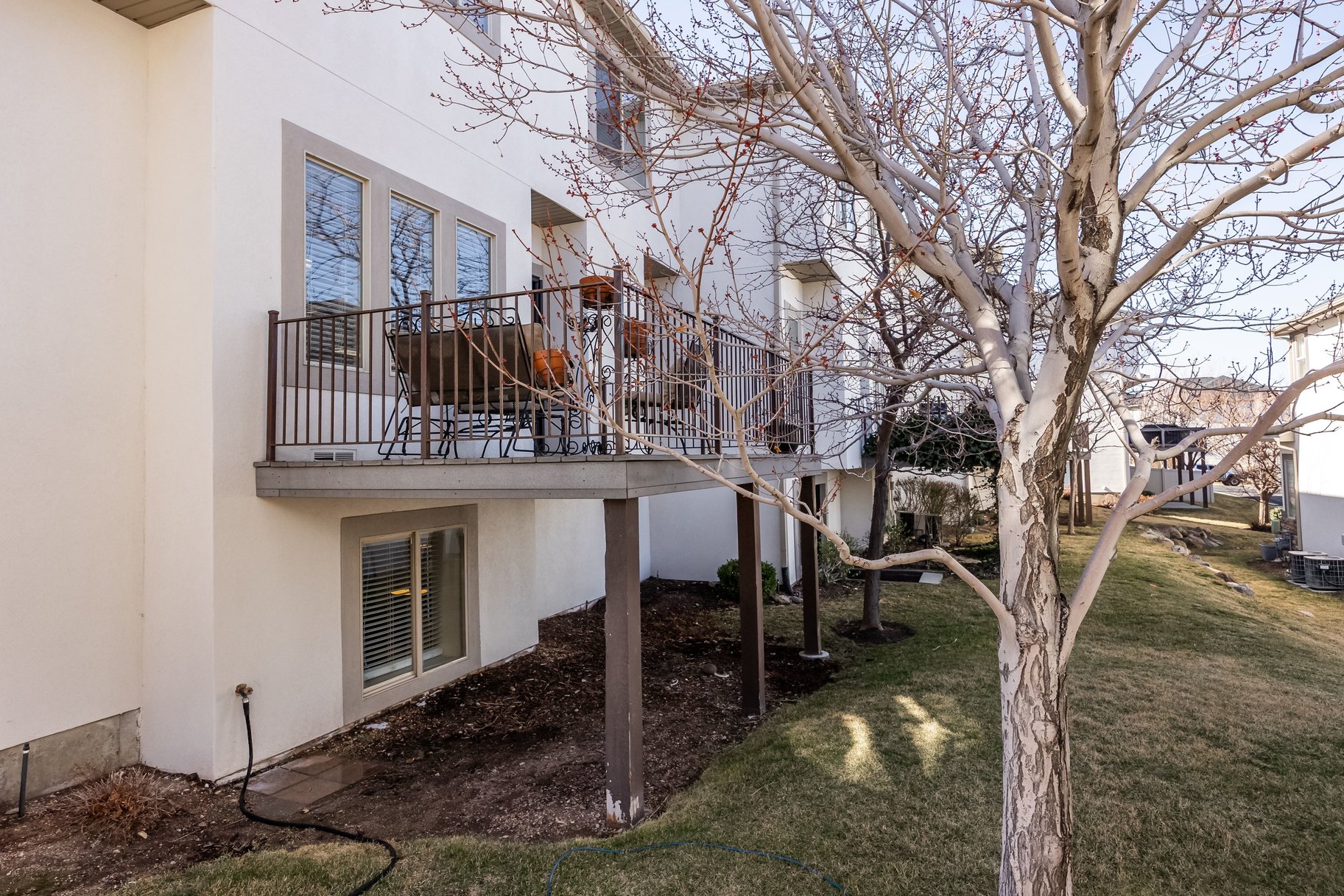  Large Townhouse With Both Mountain and Valley Views - 物件實景