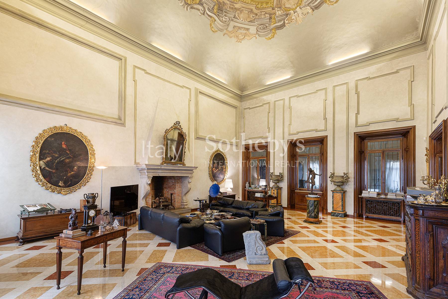  Exclusive residence with frescoes in a historic palace - 物件實景