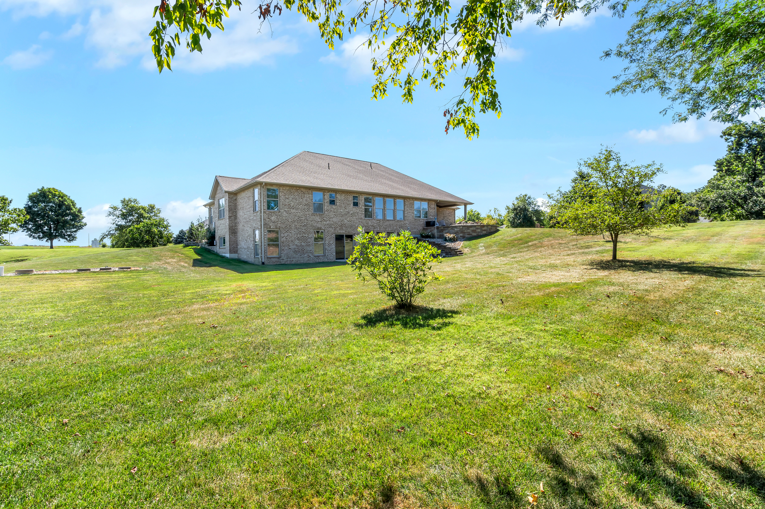 Waterloo, Illinois, 62298, United States, 5 Bedrooms Bedrooms, ,4 BathroomsBathrooms,Residential,For Sale,1978838