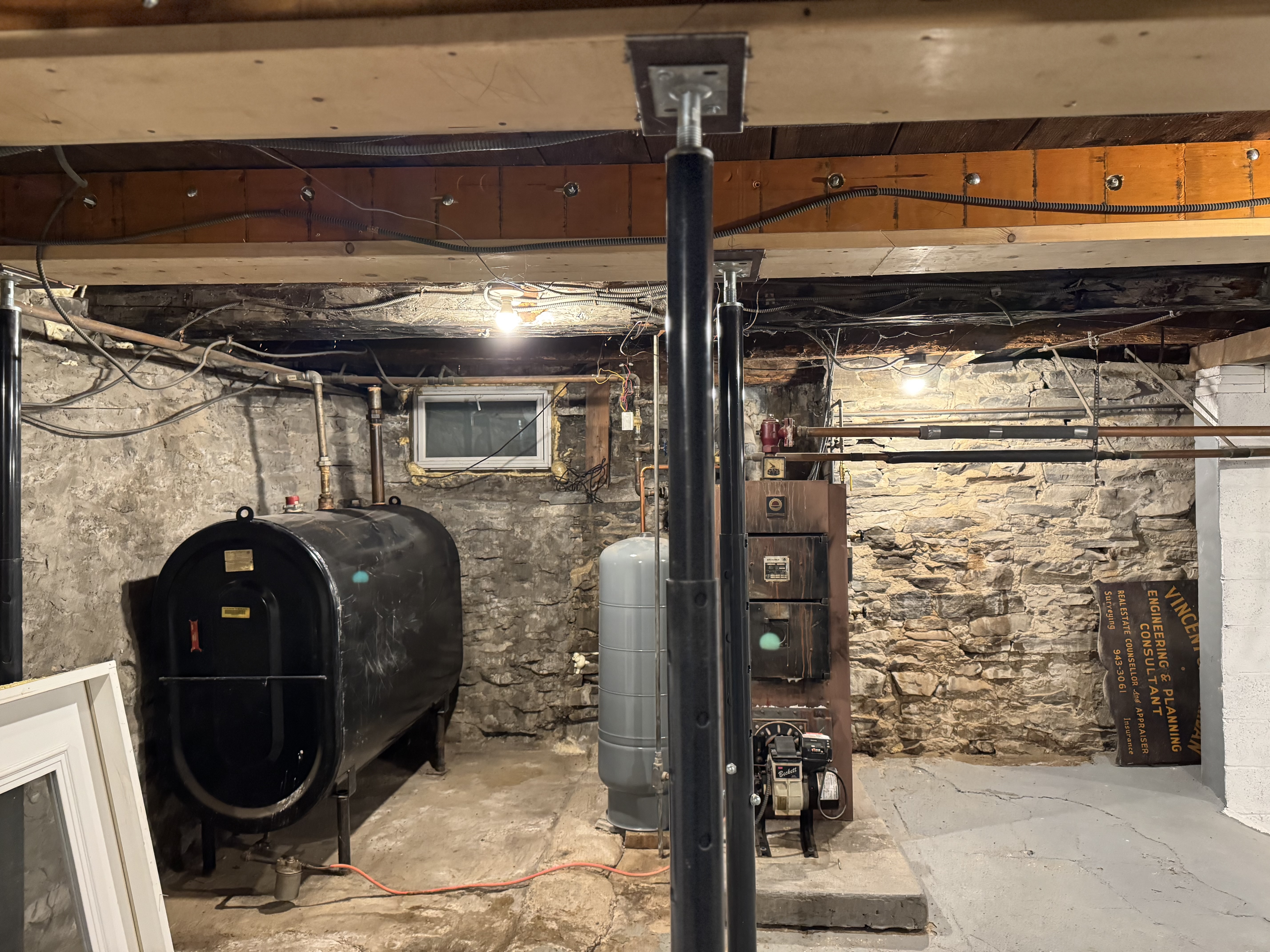 Catskill, New York, 12414, United States, 6 Bedrooms Bedrooms, ,3 BathroomsBathrooms,Residential,For Sale,1983582