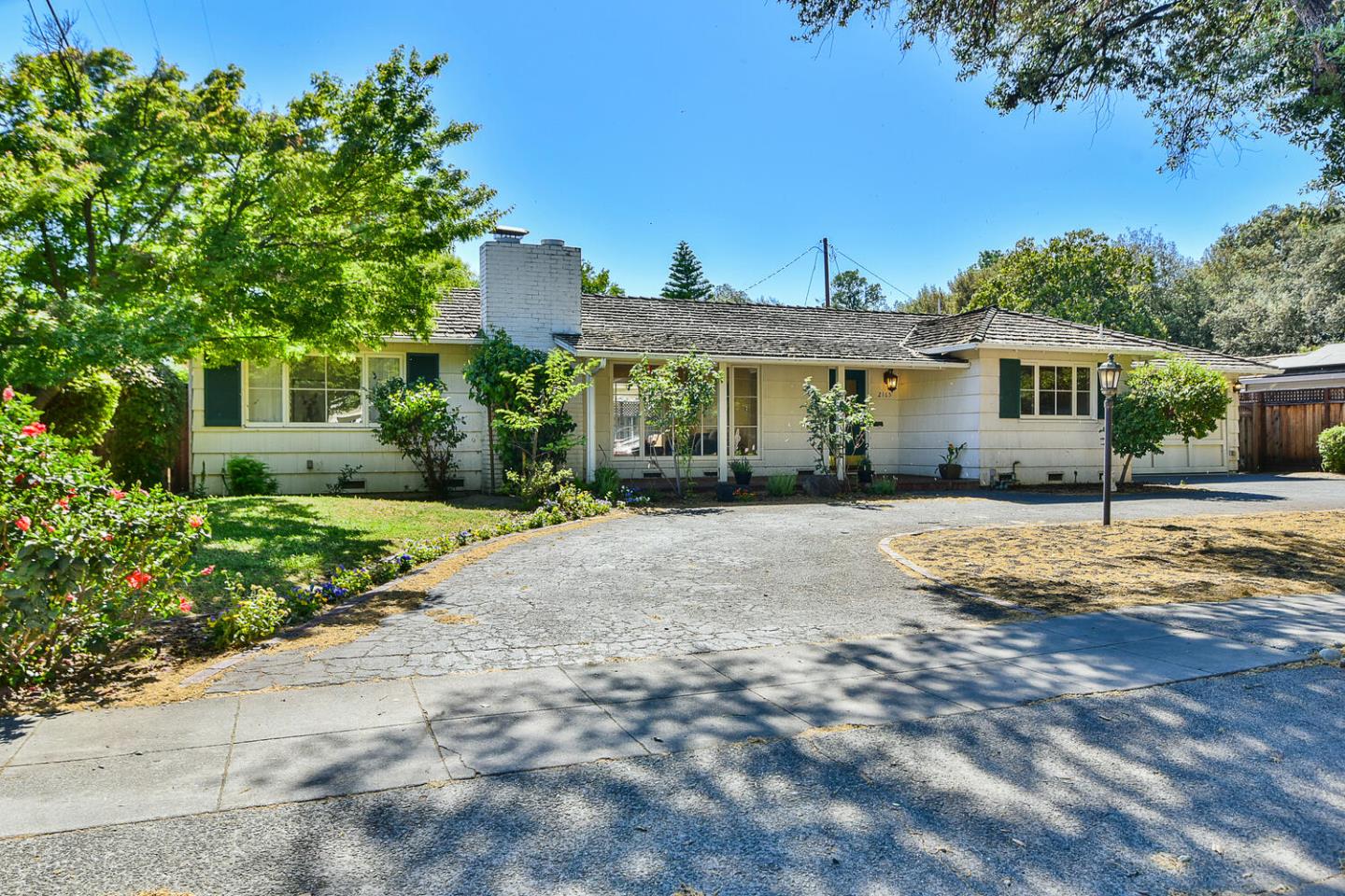 San Jose - Willow Glen, California, 95125, United States, 3 Bedrooms Bedrooms, ,2 BathroomsBathrooms,Residential,For Sale,1740132