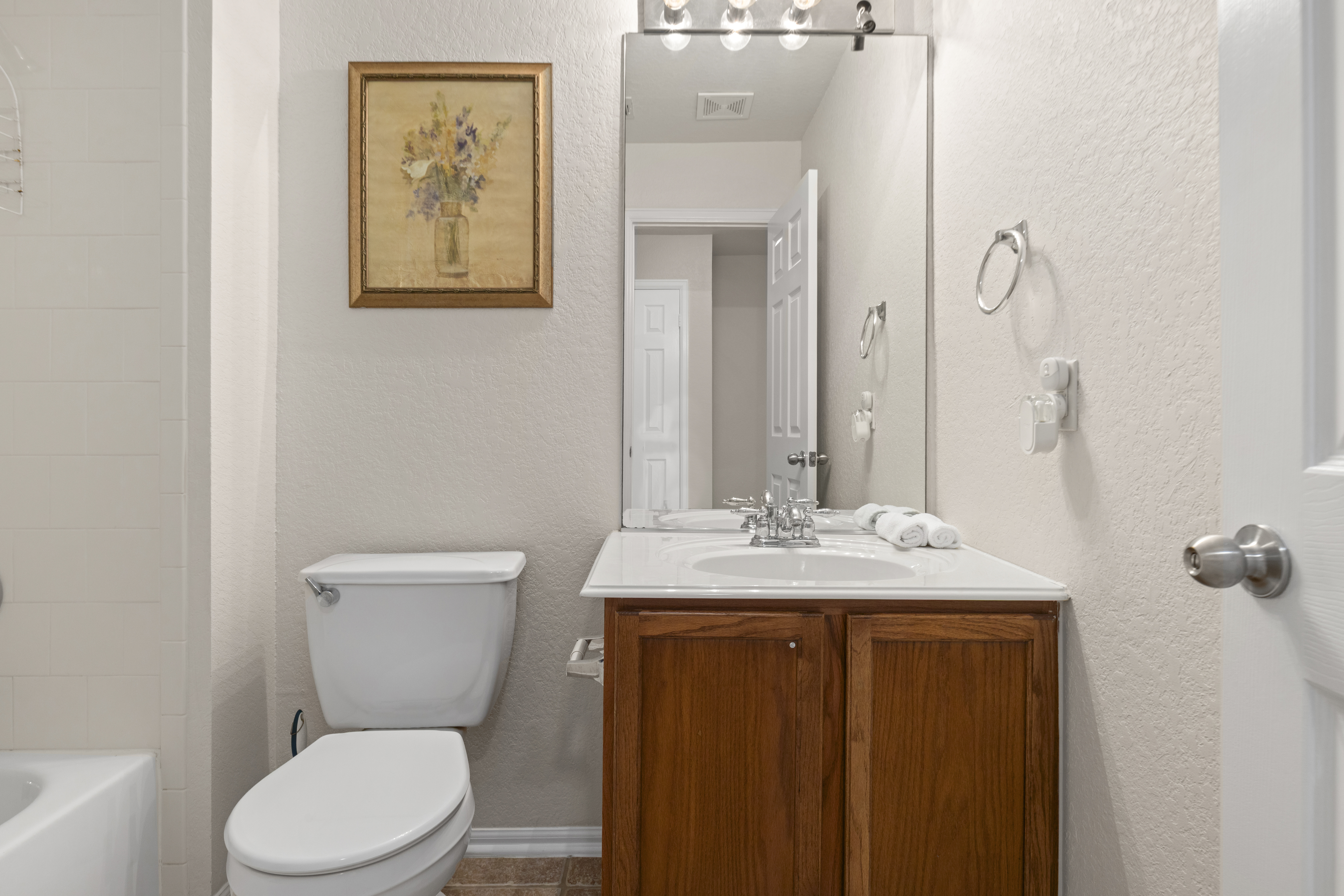  Spacious 3BR Townhome in Prime North San Antonio Location - 物件實景