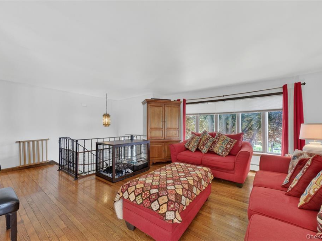 Wappingers Falls, New York, 12590, United States, 4 Bedrooms Bedrooms, ,2 BathroomsBathrooms,Residential,For Sale,2049359